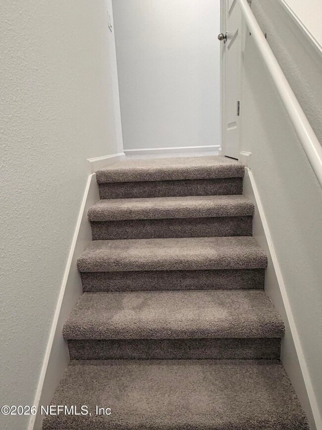 Building Photo - 539 Holly Lks Dr