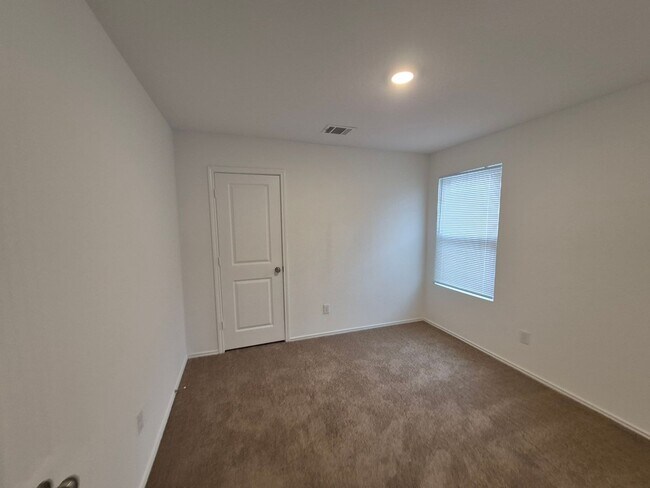 Building Photo - 12822 CHINALI SPG