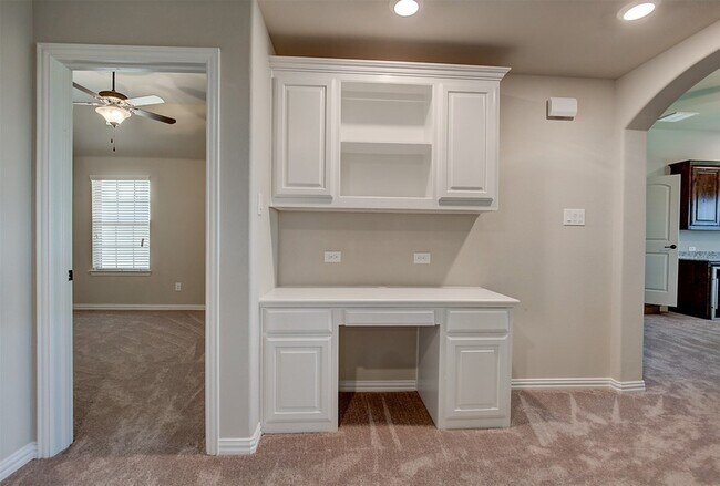 Building Photo - 9006 Forest Park Ct