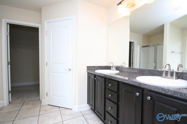 Building Photo - 228 Grantham Cir