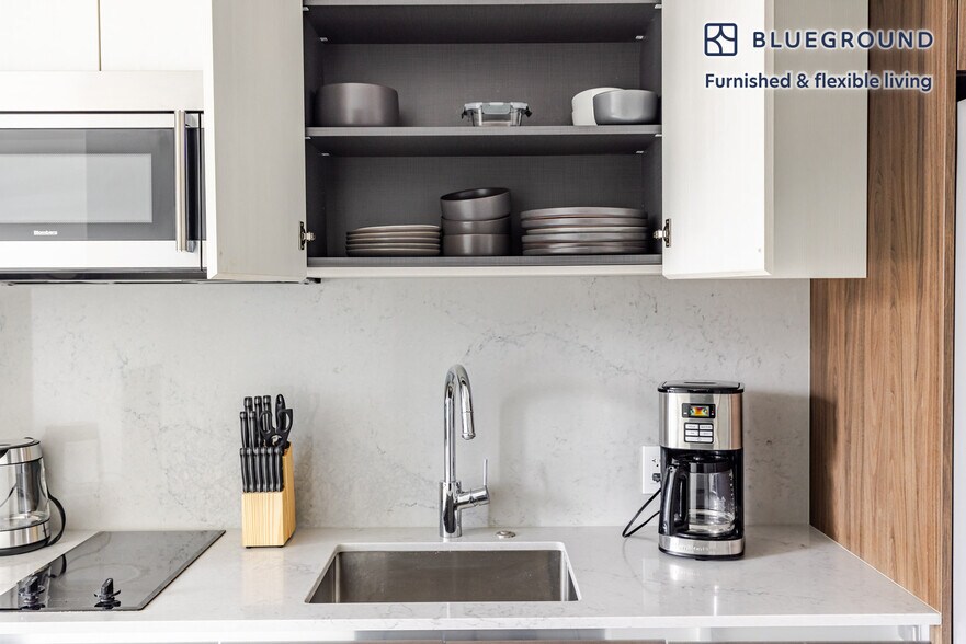 Building Photo - 399 Congress St