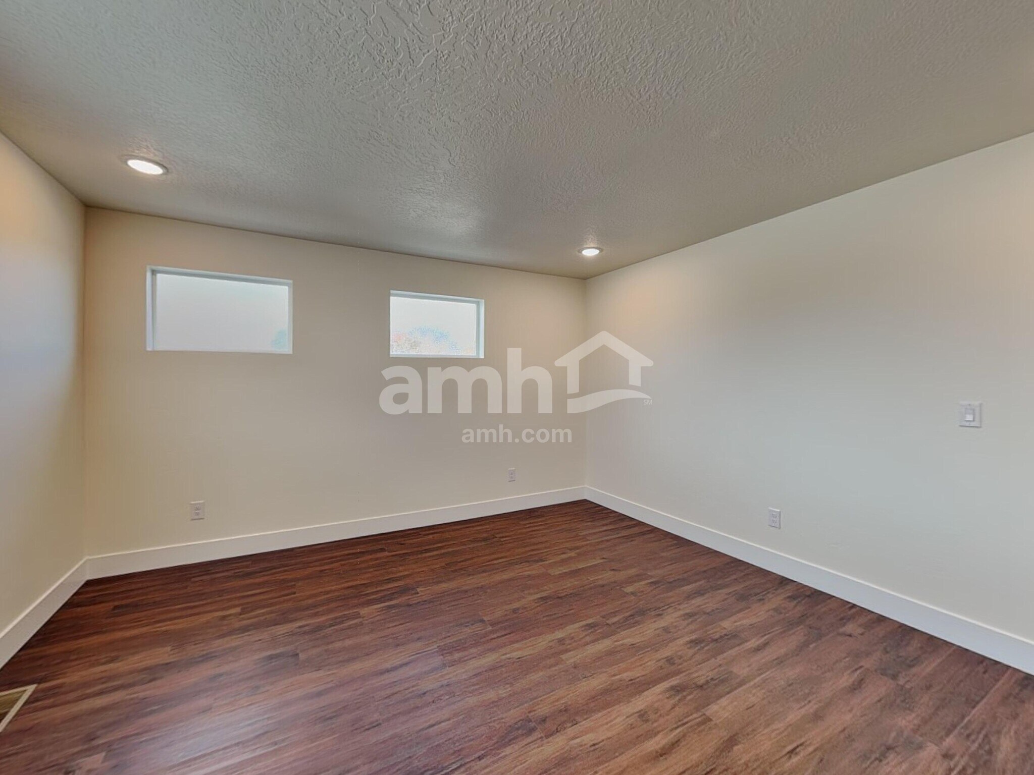 Building Photo - 9516 Aviara St