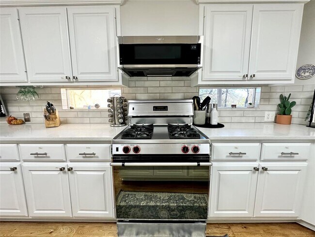 Building Photo - 1127 Penion Dr