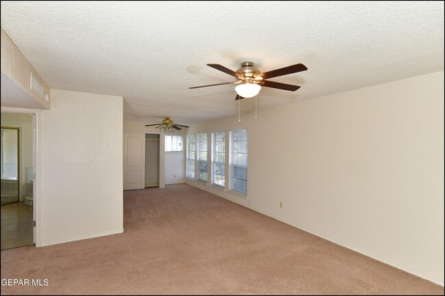 Building Photo - 6553 Brisa Del Mar Dr