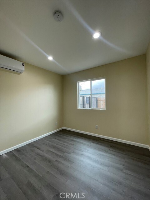 Building Photo - 45124 Redwood Ave