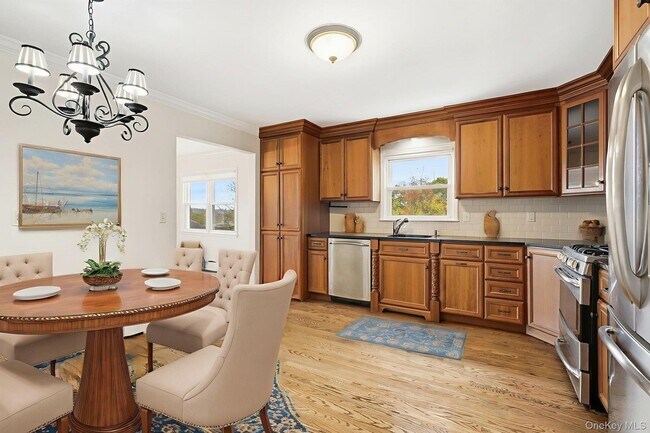 Building Photo - 222 Park Ave