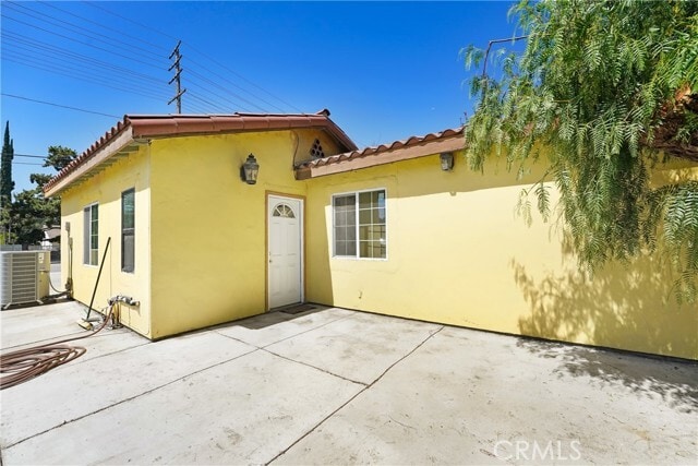 Building Photo - 20751 Parthenia St