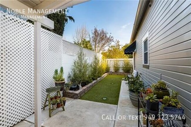 Building Photo - 327 N Harwood-