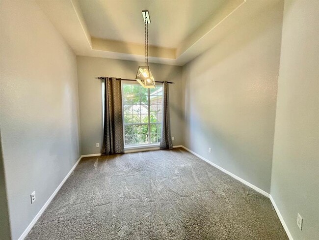 Building Photo - 902 Cashew Ln