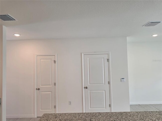 Building Photo - 3600 Smt Vw Wy