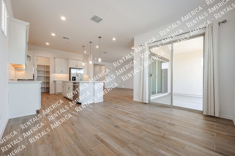 Building Photo - 29380 N 136th Ln