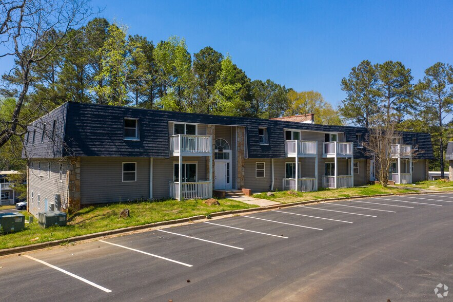 Building Photo - Creekside Forest Apartments