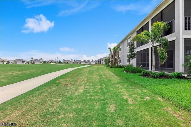 Building Photo - 15170 BLUFFTON Ln