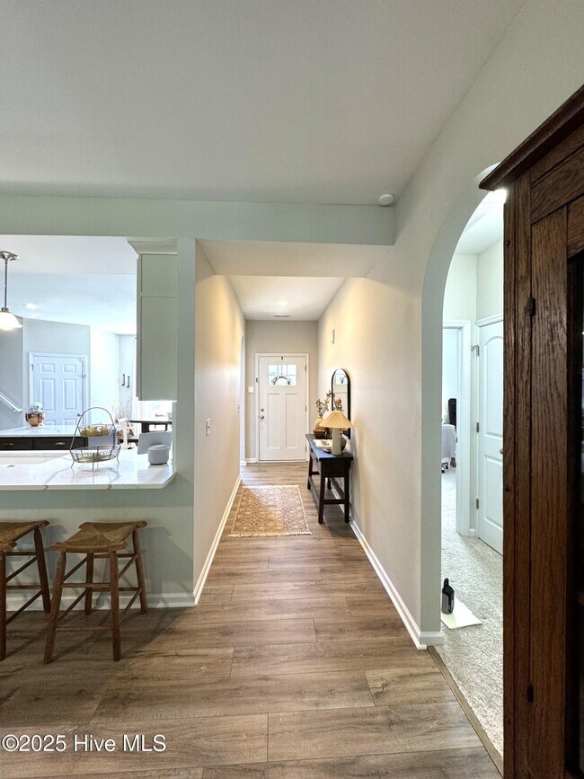 Building Photo - 301 Samuel Run Dr
