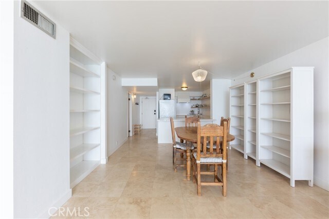 Building Photo - 1750 E Ocean Blvd