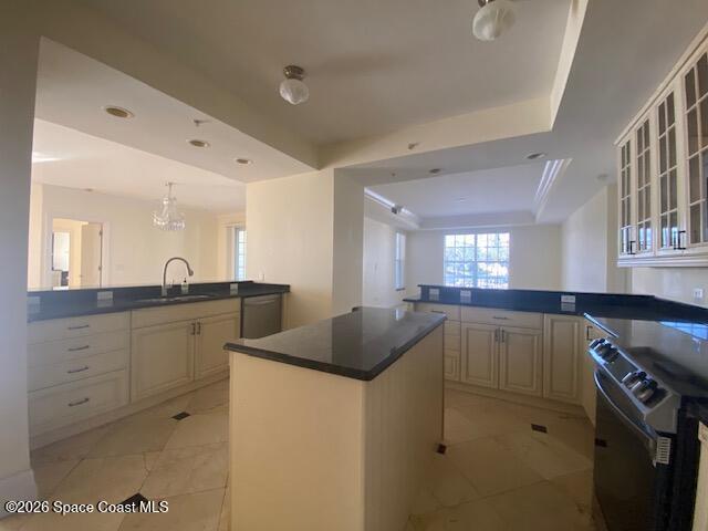 Building Photo - 2240 Front St