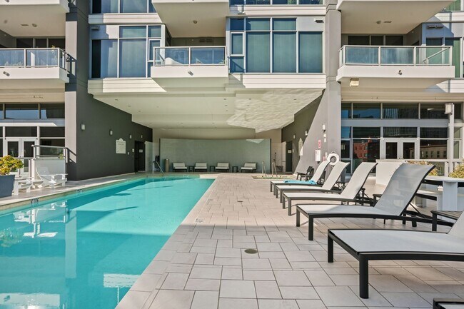 Building Photo - Sunny East Village 2-Bedroom at Alta! Smal...
