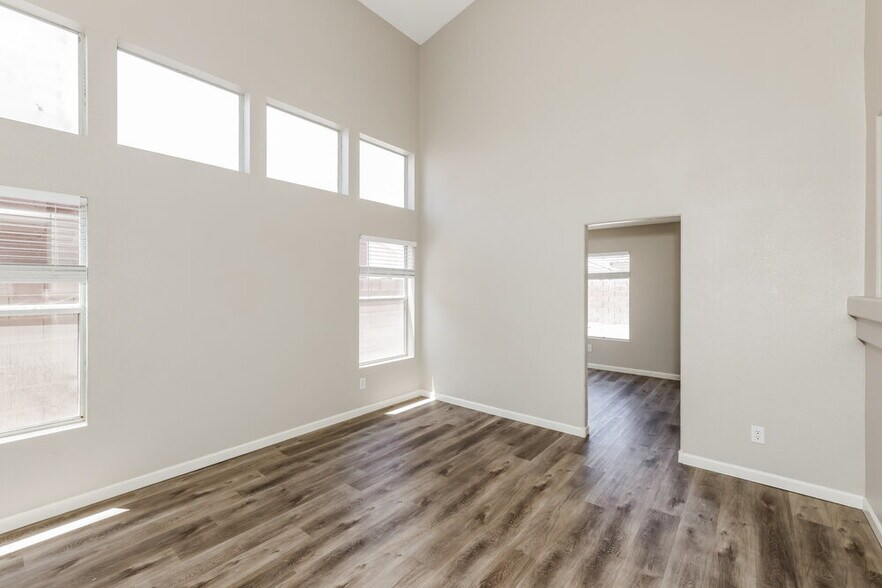 Building Photo - 6939 Wineberry Dr