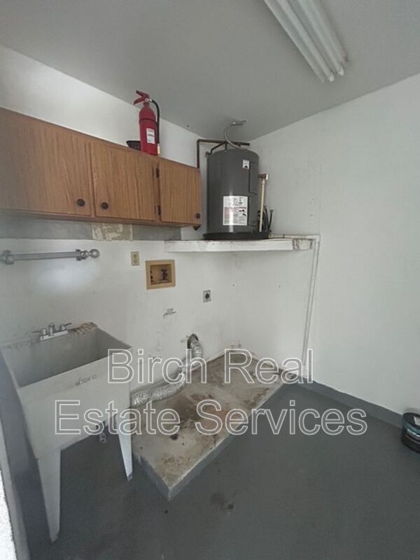 Building Photo - 2419 Mondale Ct