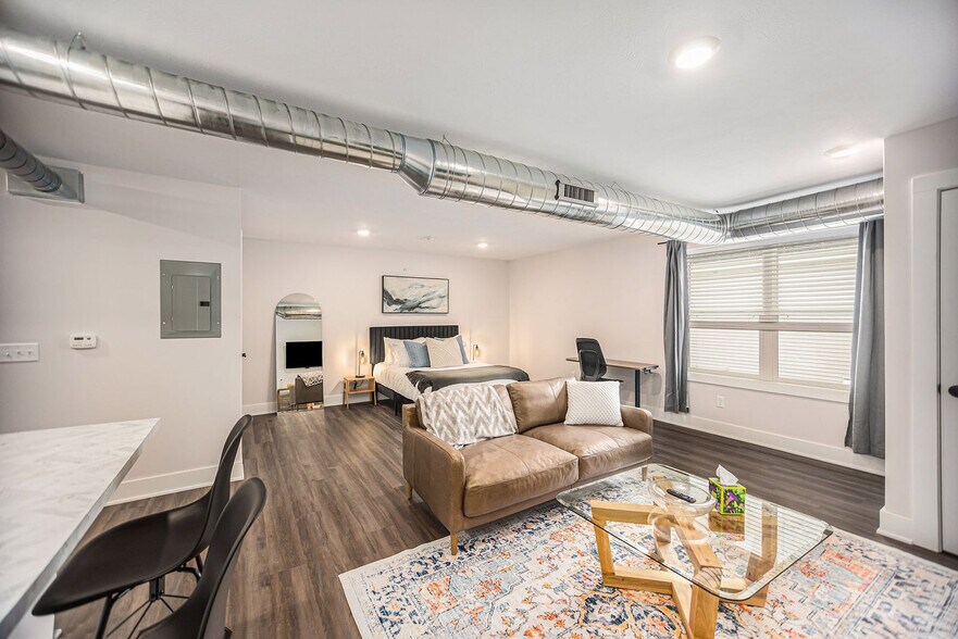 Building Photo - 1562 Michigan St NE