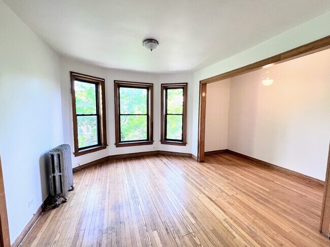Building Photo - 3214 W Altgeld St