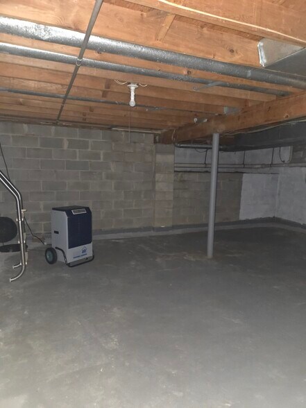 Building Photo - 15 Cardinal Ct