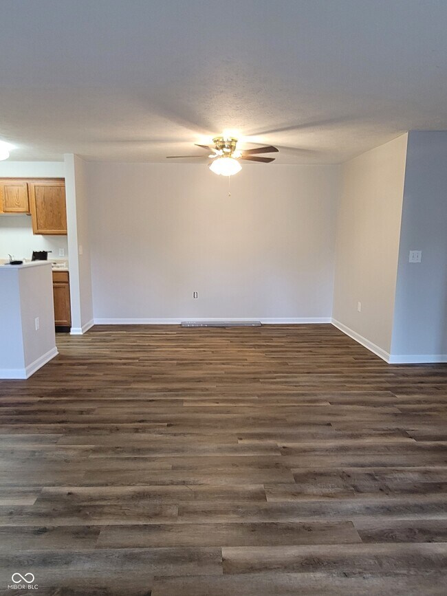 Building Photo - 9820 Legends Creek Dr