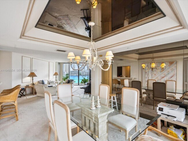 Building Photo - 2800 Island Blvd