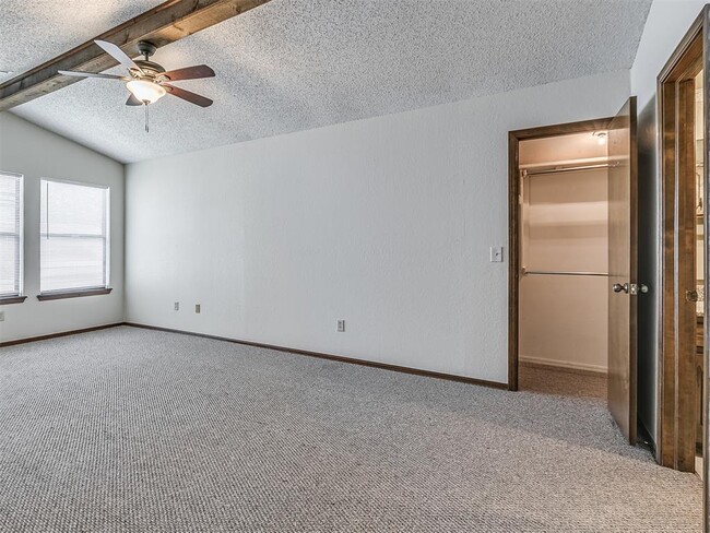 Building Photo - 6101 Gaelic Glen Dr