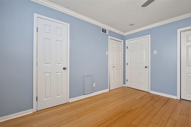 Building Photo - 1404 Welch St