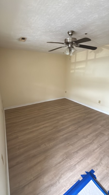Building Photo - 1223 Shalom Dr