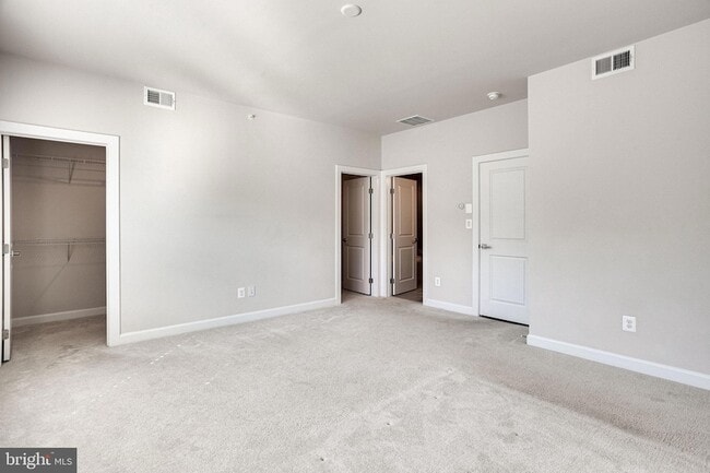 Building Photo - 43469 Grandmoore St