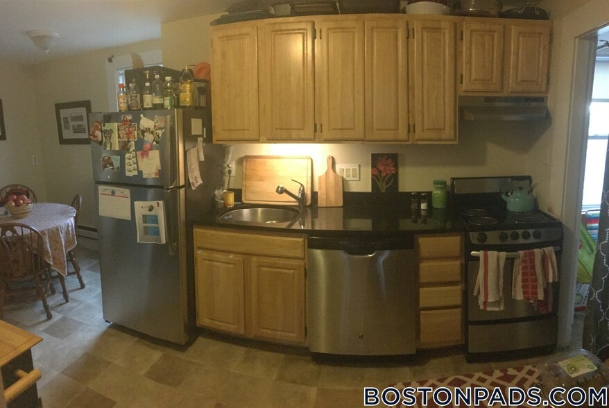 Building Photo - 506 E Broadway