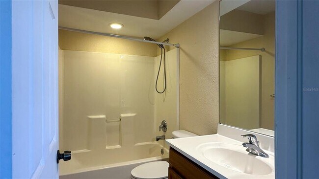Building Photo - 6944 Rosemont Dr