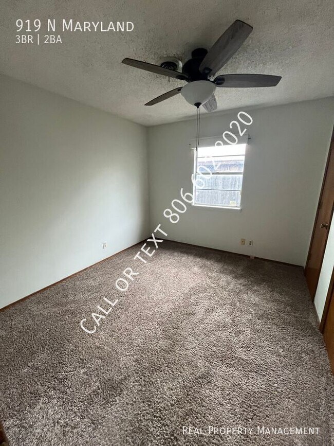 Building Photo - 919 N Maryland-