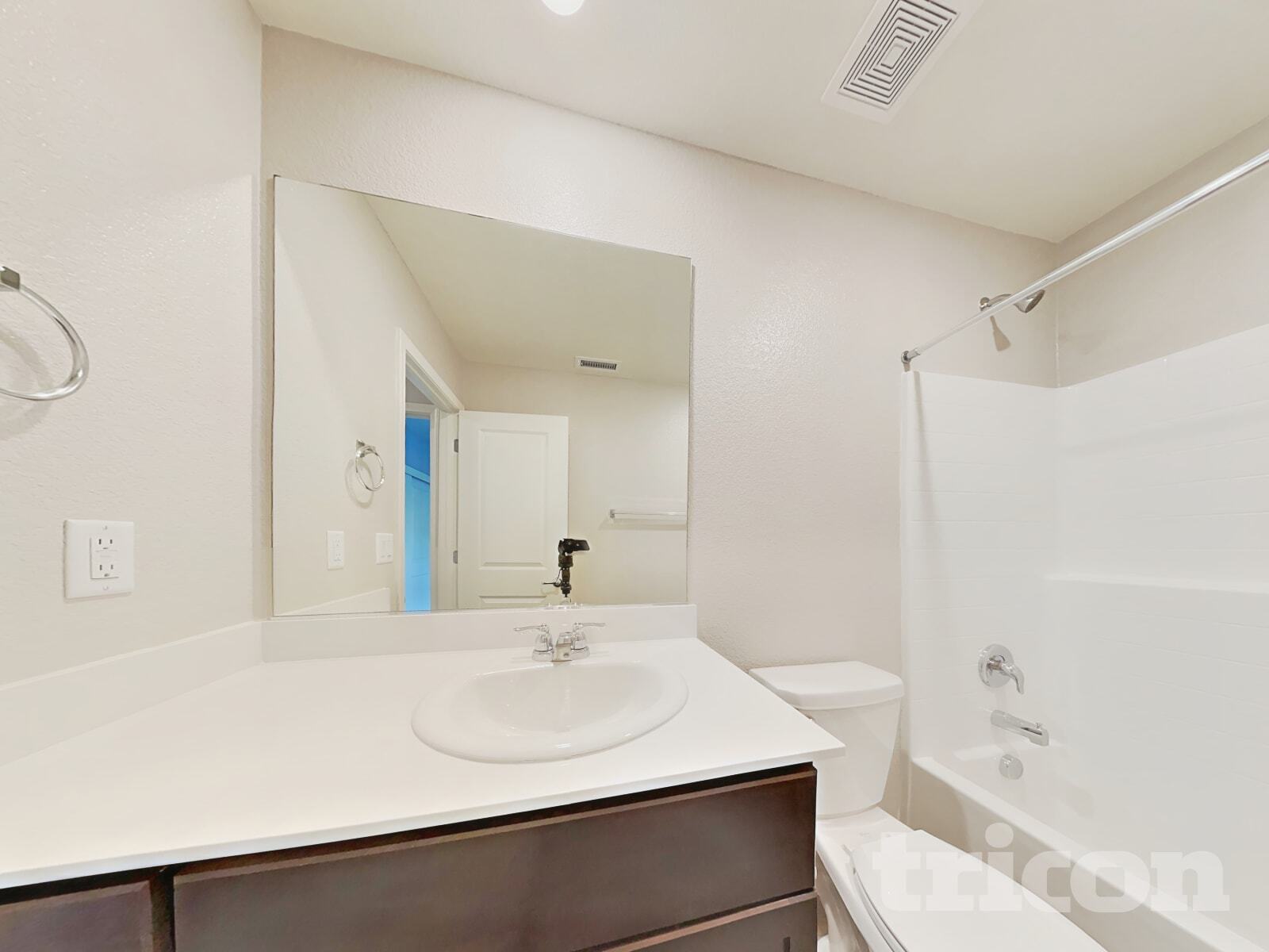 Building Photo - 8950 Elk Ravine Dr