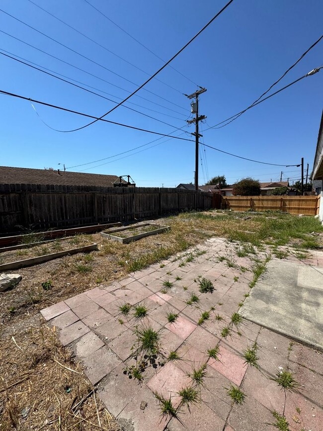 Building Photo - Fully Renovated Home in Lompoc