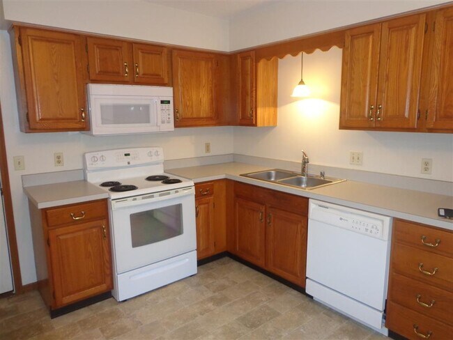 kitchen - 6955 Dorr St