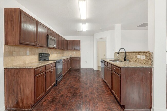 Building Photo - 10876 Rankin Dr