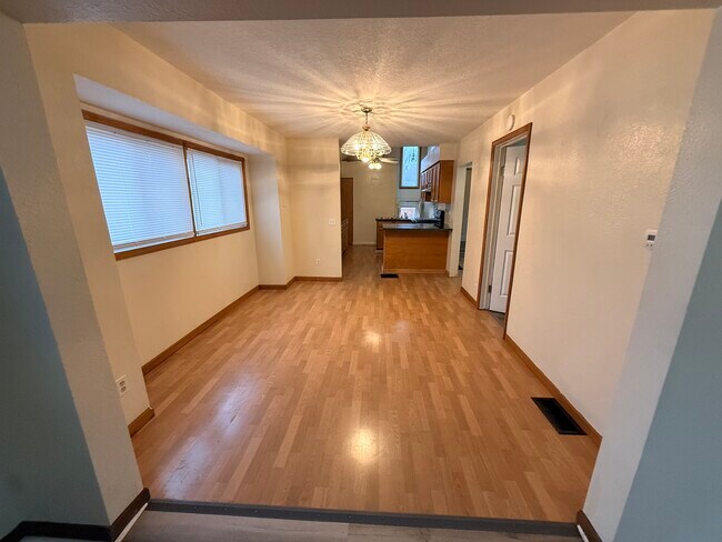 Building Photo - 5621 Rudyard Rd