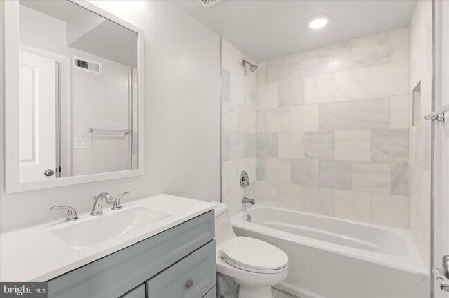 Building Photo - 1100 Bladensburg Rd NE