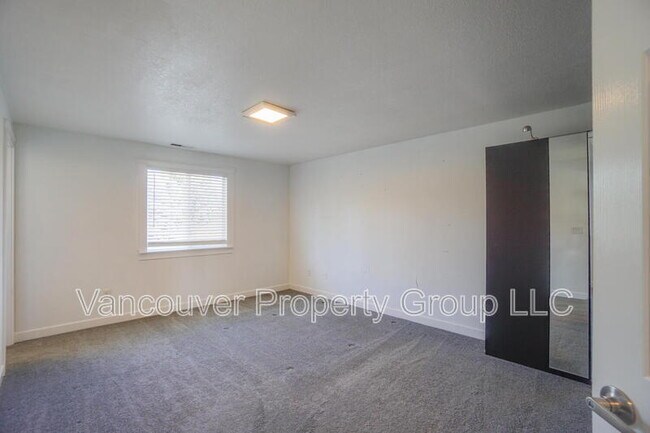 Building Photo - 5611 NE 48th Ave