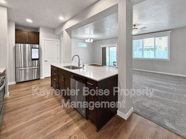 Building Photo - 4072 E Blueberry St