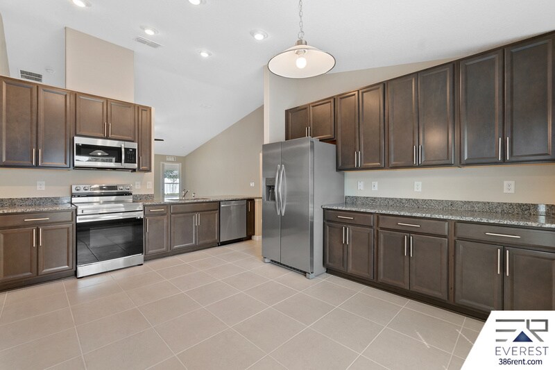 Building Photo - 23 Ryding Ln
