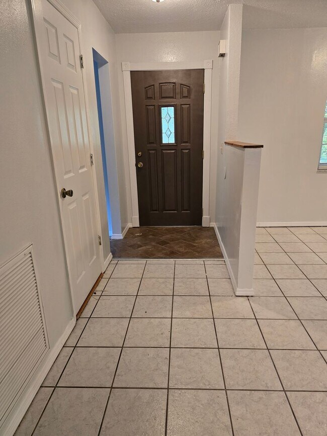 Building Photo - Spacious 4/2 in Lecanto!!!