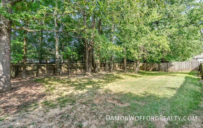 Building Photo - 124 Raintree Rd