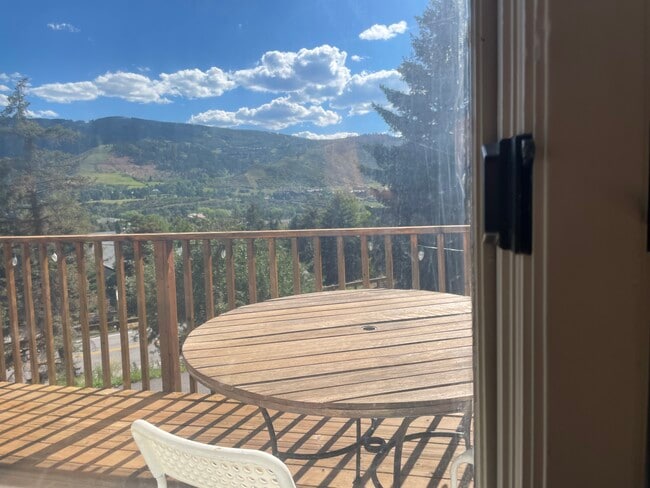 Building Photo - 230 Nottingham Rd