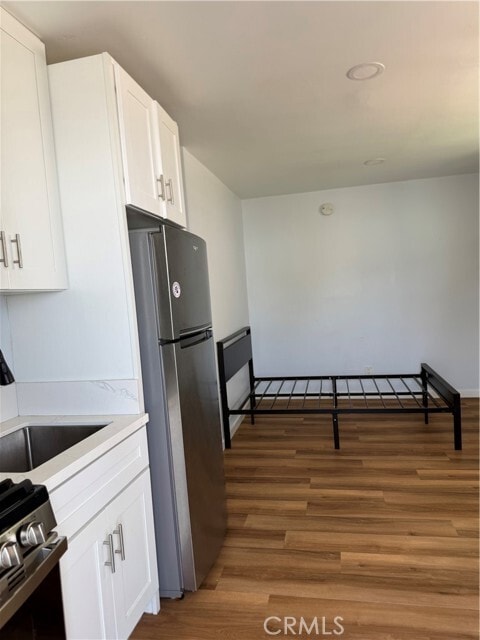 Building Photo - 851 W 40th Pl