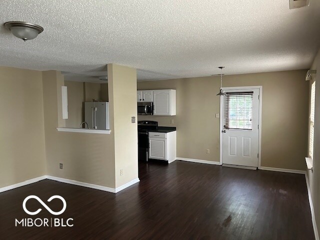 Building Photo - 11876 Wapiti Way