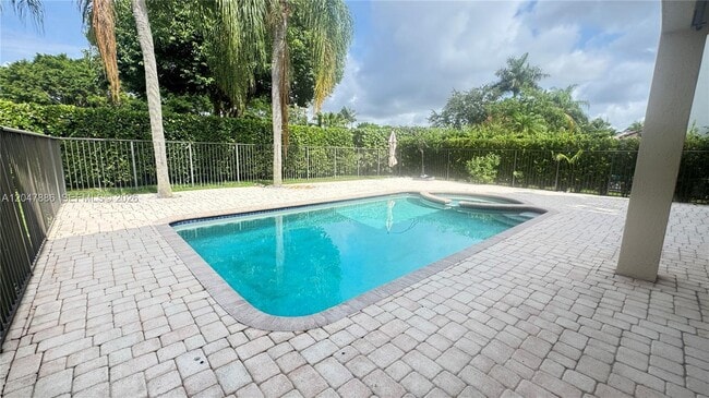 Building Photo - 1115 Camellia Cir